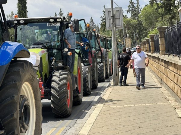 tractors1-1920x1440.jpg